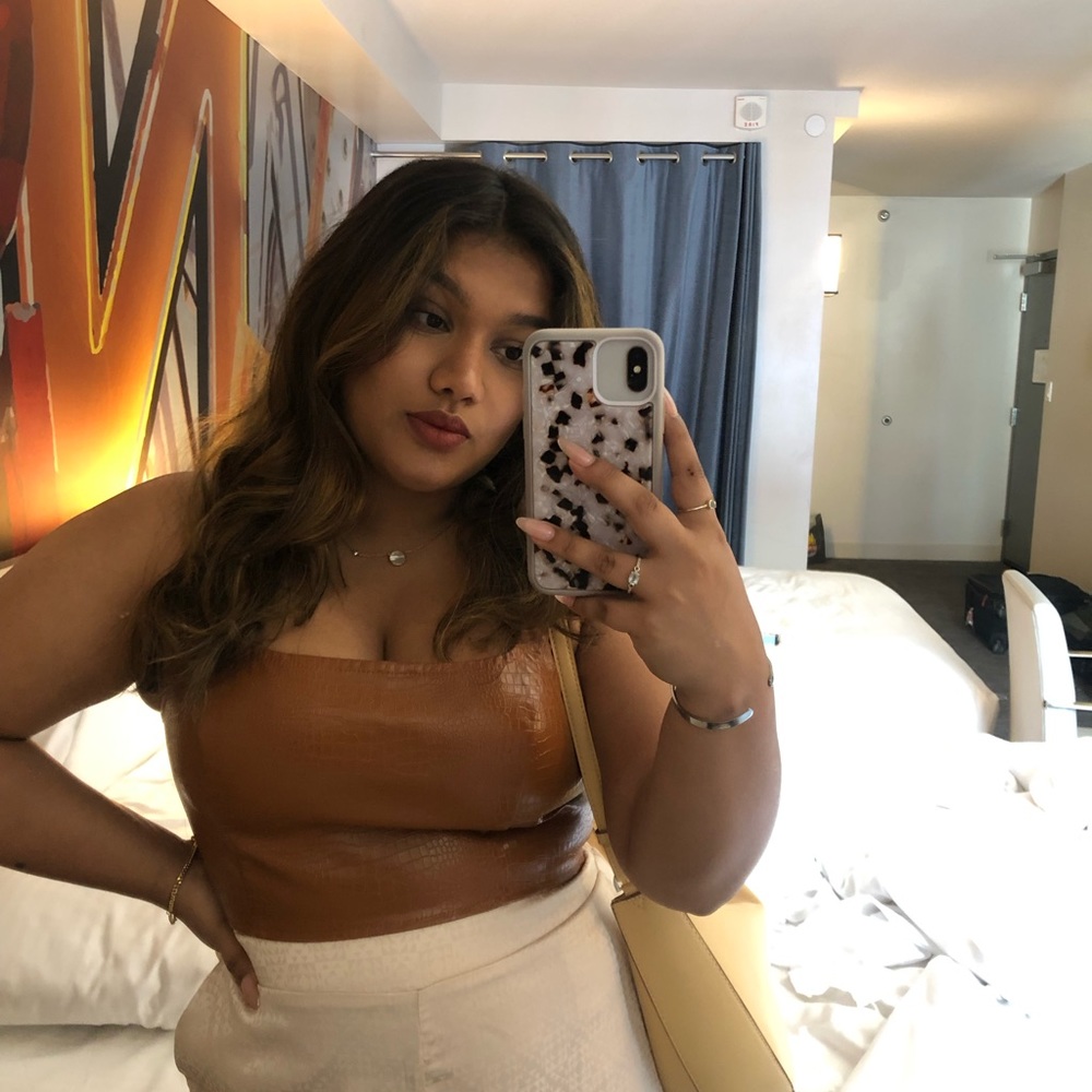 Meet your Posher, Aishu